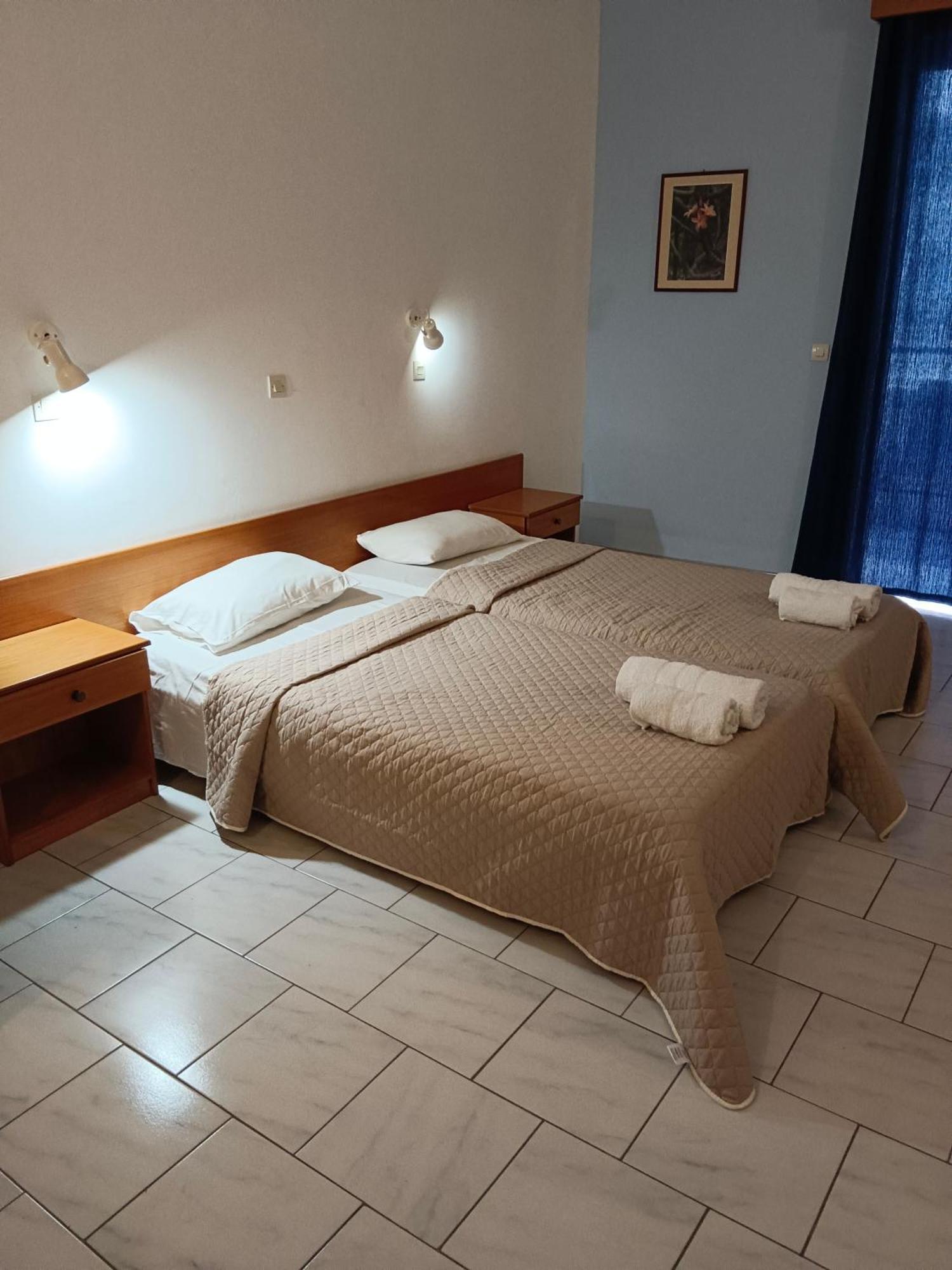 Pyrgos Hotel Apartments Kremastí Exterior photo