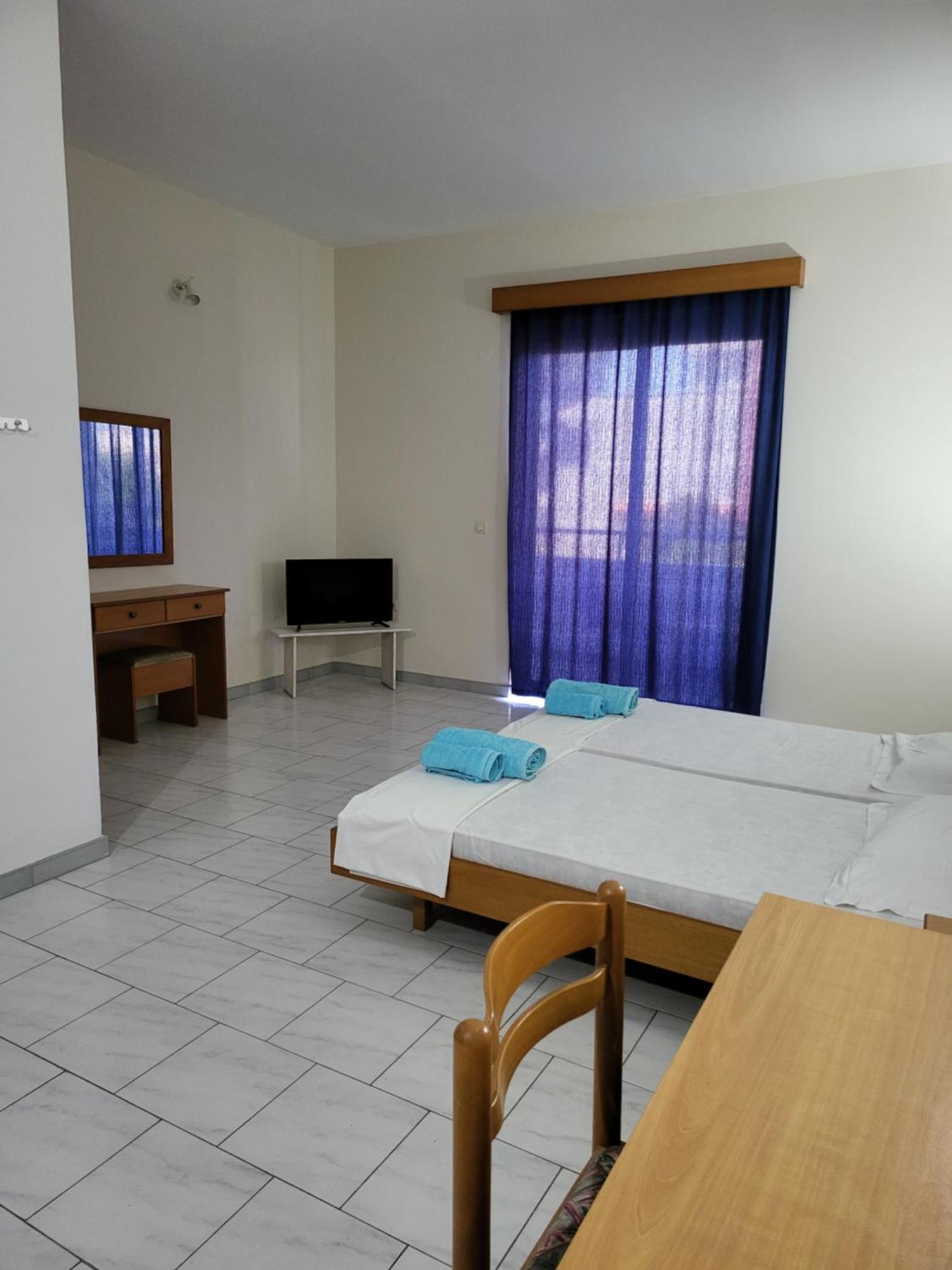 Pyrgos Hotel Apartments Kremastí Exterior photo