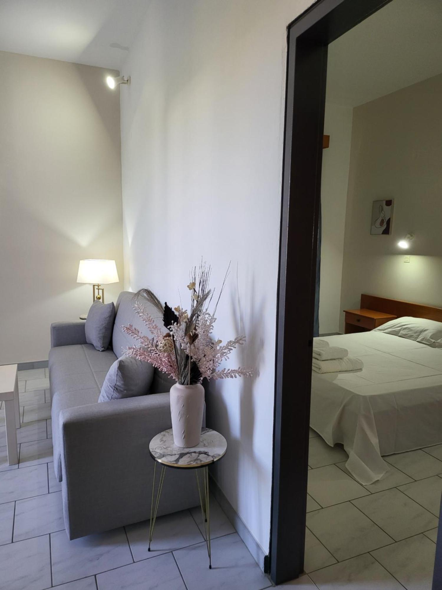 Pyrgos Hotel Apartments Kremastí Exterior photo