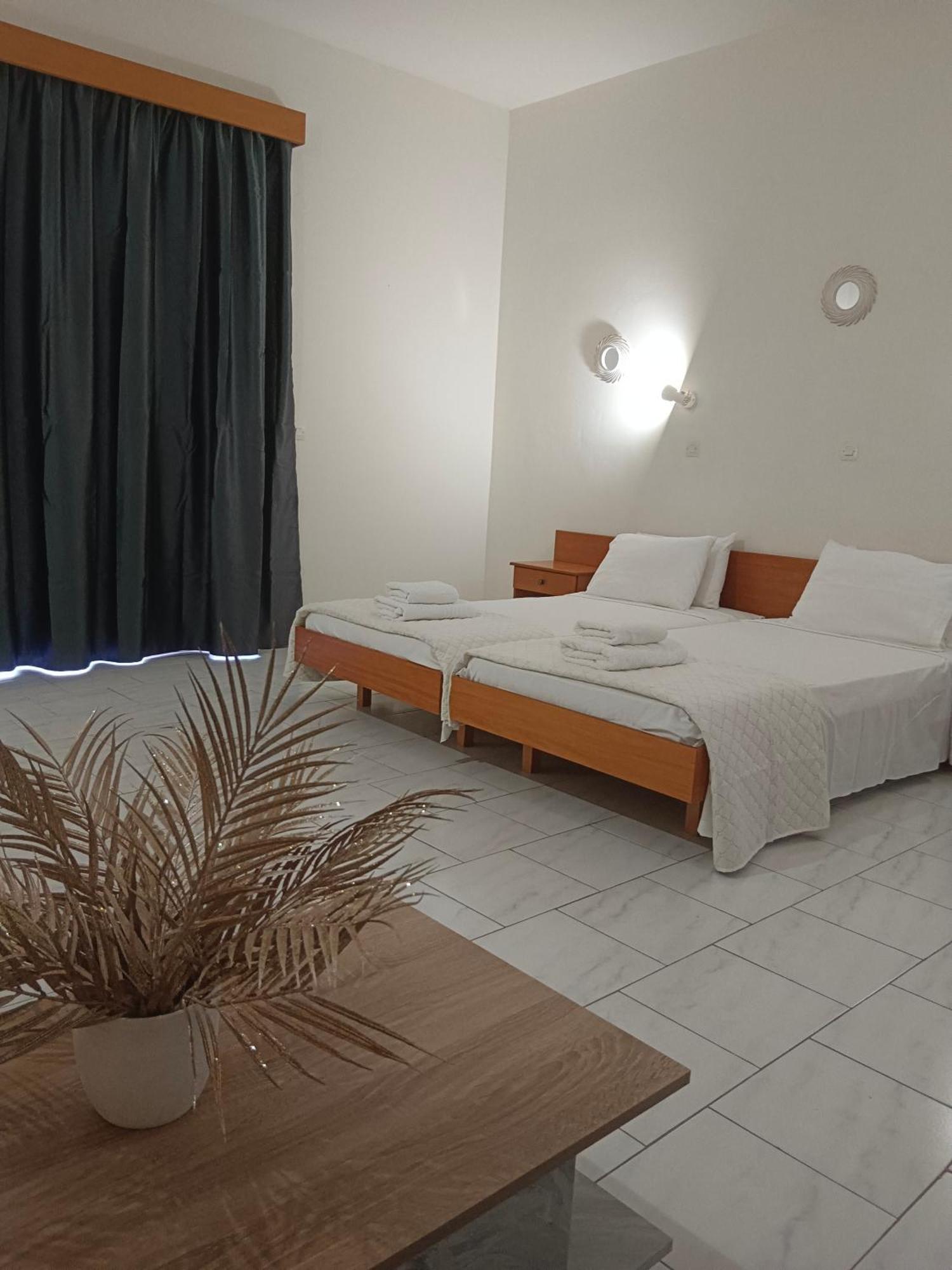 Pyrgos Hotel Apartments Kremastí Exterior photo