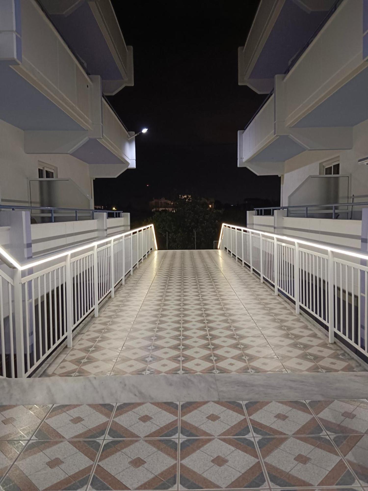 Pyrgos Hotel Apartments Kremastí Exterior photo