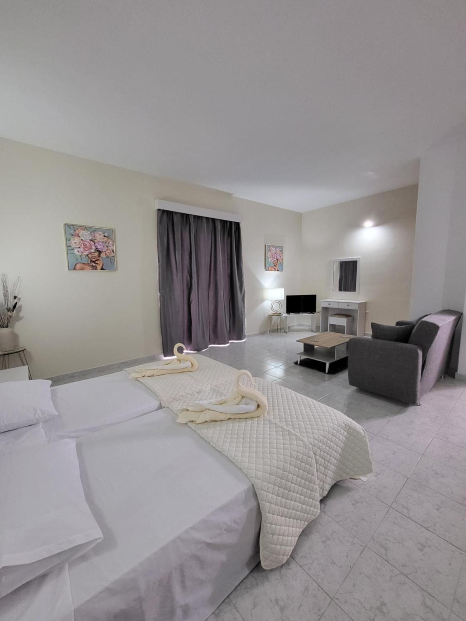 Pyrgos Hotel Apartments Kremastí Exterior photo